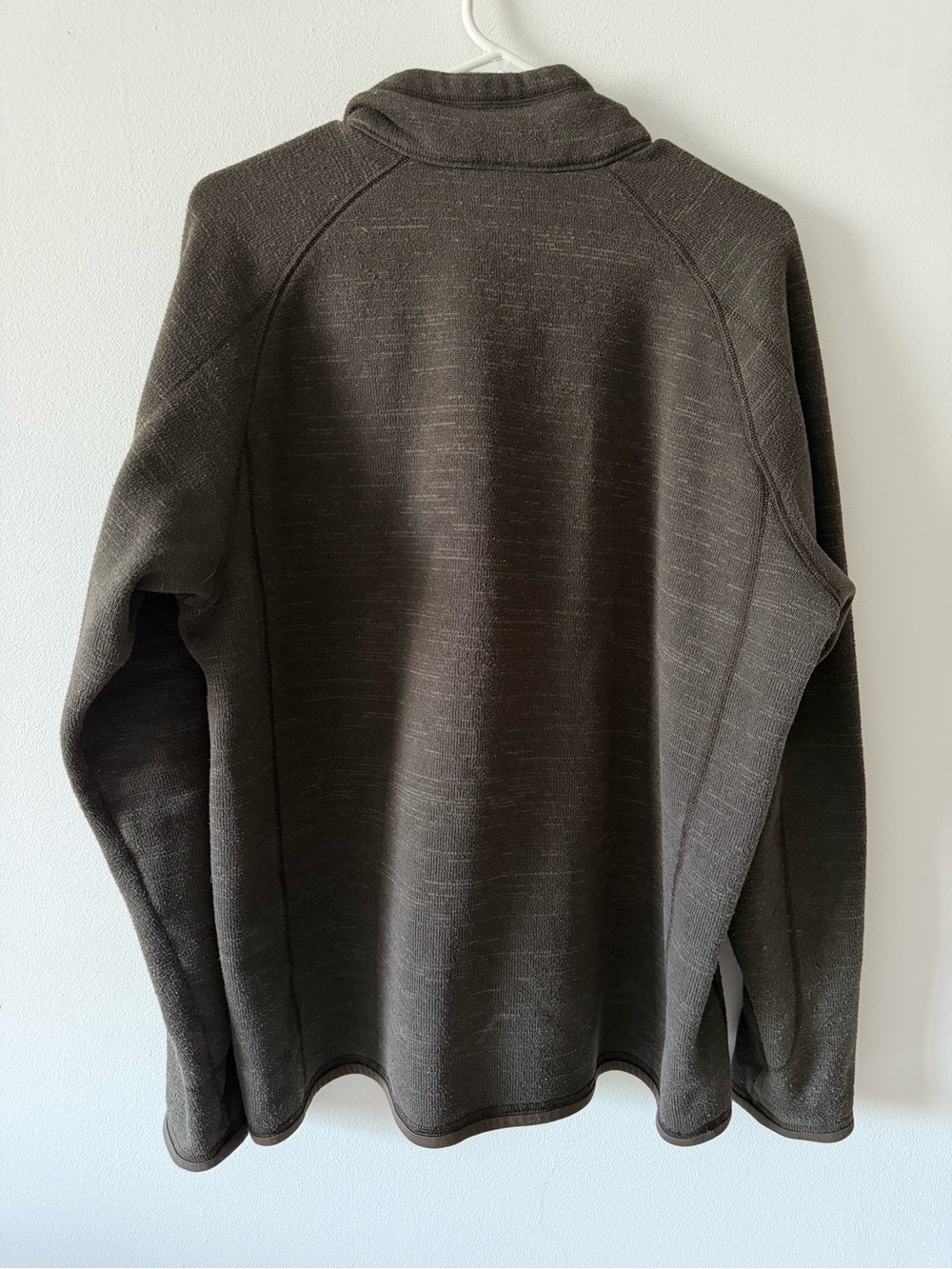 Patagonia Men's Dark Brown Quarter-Zip Fleece Pullover - Picture 6 of 6